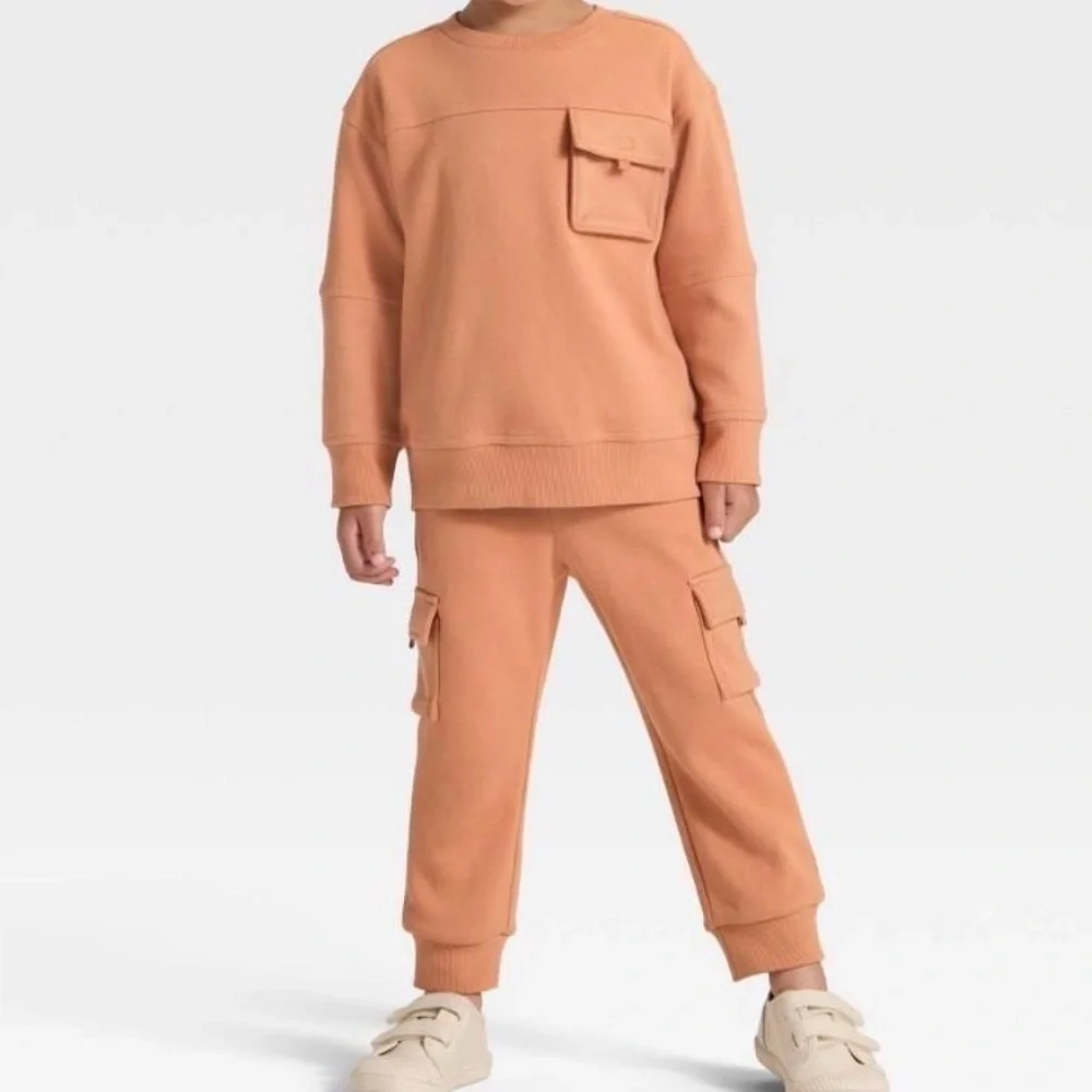 NWT Cat & Jack Orange Cargo Sweatshirt and Joggers Set 5T‎